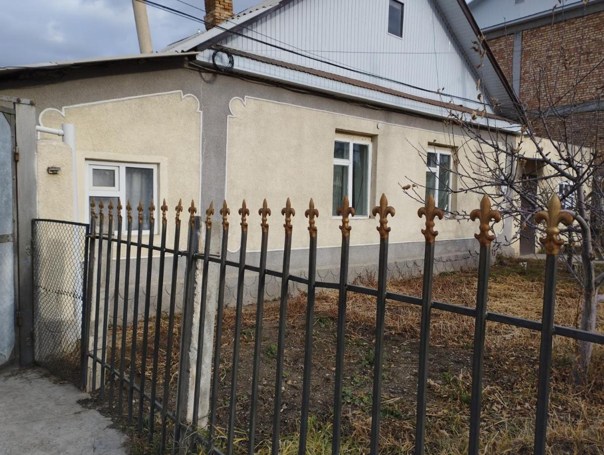 Guest House Sono Adress Derbisheva 202 Karakoł Zewnętrze zdjęcie
